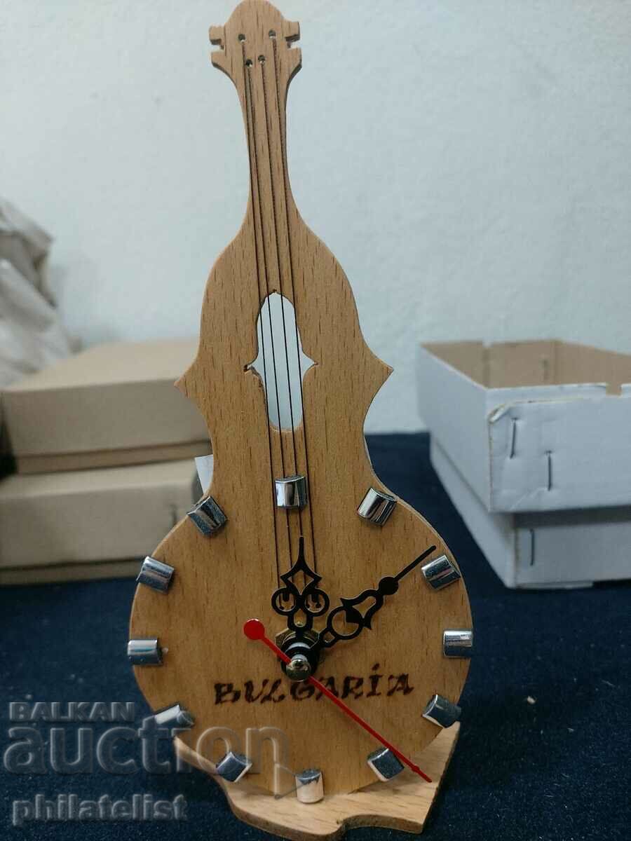wooden desk clock in the shape of a violin!