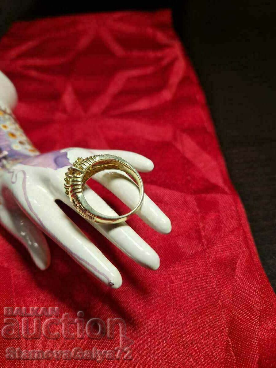 Delivery of A beautiful silver ring with gold plating and citrine Delivery of A beautiful silver ring with gold plating and citrine