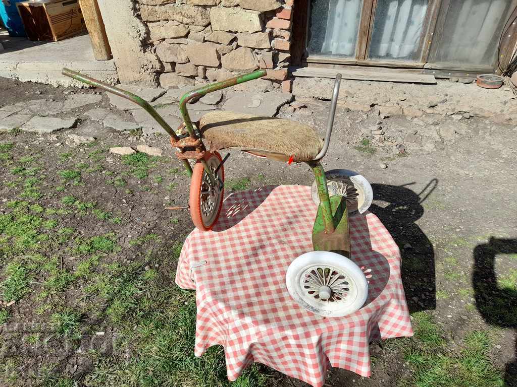 Old bicycle, tricycle bicycle - 6 Old bicycle, tricycle bicycle - 6