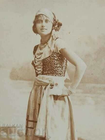 Auction  1930 SELMA ZORNICA THE QUEEN OF THE FOREST OLD PHOTO PHOTO