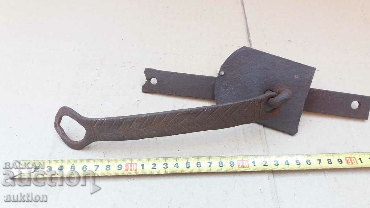 СТАРА КОВАНА ЗАКЛЮЧАЛКА ЗА ПОРТА - 5 СТАРА КОВАНА ЗАКЛЮЧАЛКА ЗА ПОРТА - 5