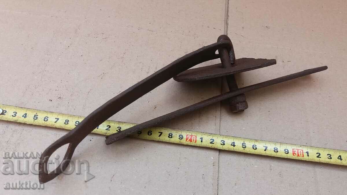 СТАРА КОВАНА ЗАКЛЮЧАЛКА ЗА ПОРТА - 6 СТАРА КОВАНА ЗАКЛЮЧАЛКА ЗА ПОРТА - 6