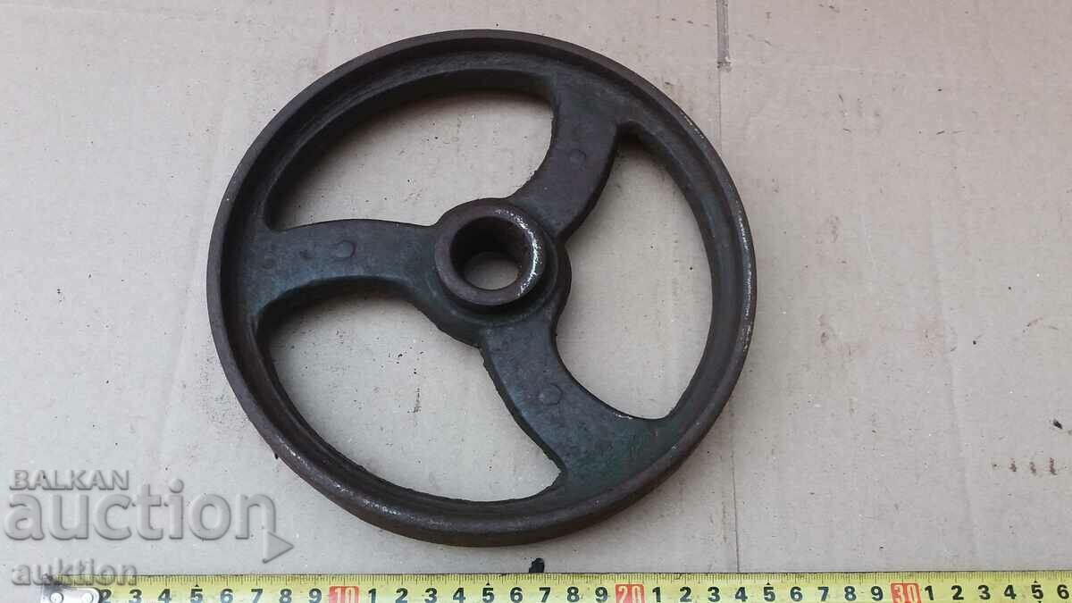 EXCELLENT SOLID RAIL WHEEL FROM A RENAISSANCE MACHINE with price 13.99 BGN | € 7.15 EXCELLENT SOLID RAIL WHEEL FROM A RENAISSANCE MACHINE with price 13.99 BGN | € 7.15