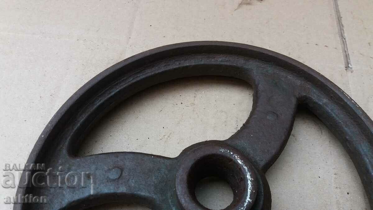 Auction EXCELLENT SOLID RAIL WHEEL FROM A RENAISSANCE MACHINE Auction EXCELLENT SOLID RAIL WHEEL FROM A RENAISSANCE MACHINE