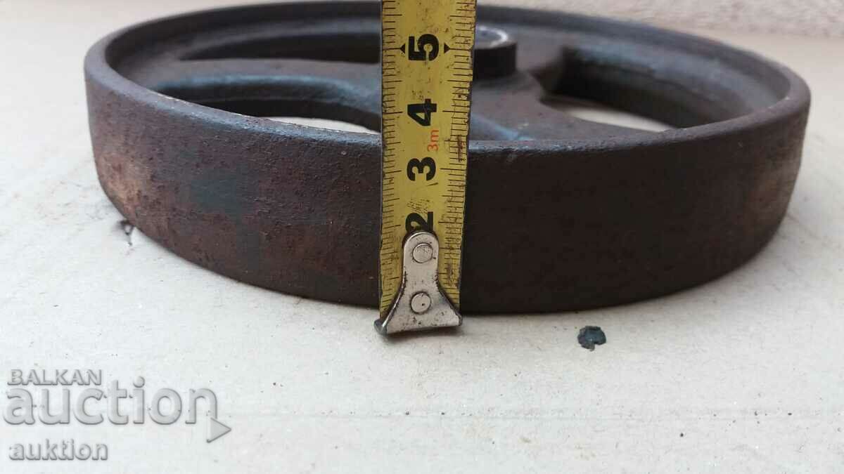 EXCELLENT SOLID RAIL WHEEL FROM A RENAISSANCE MACHINE - 6 EXCELLENT SOLID RAIL WHEEL FROM A RENAISSANCE MACHINE - 6