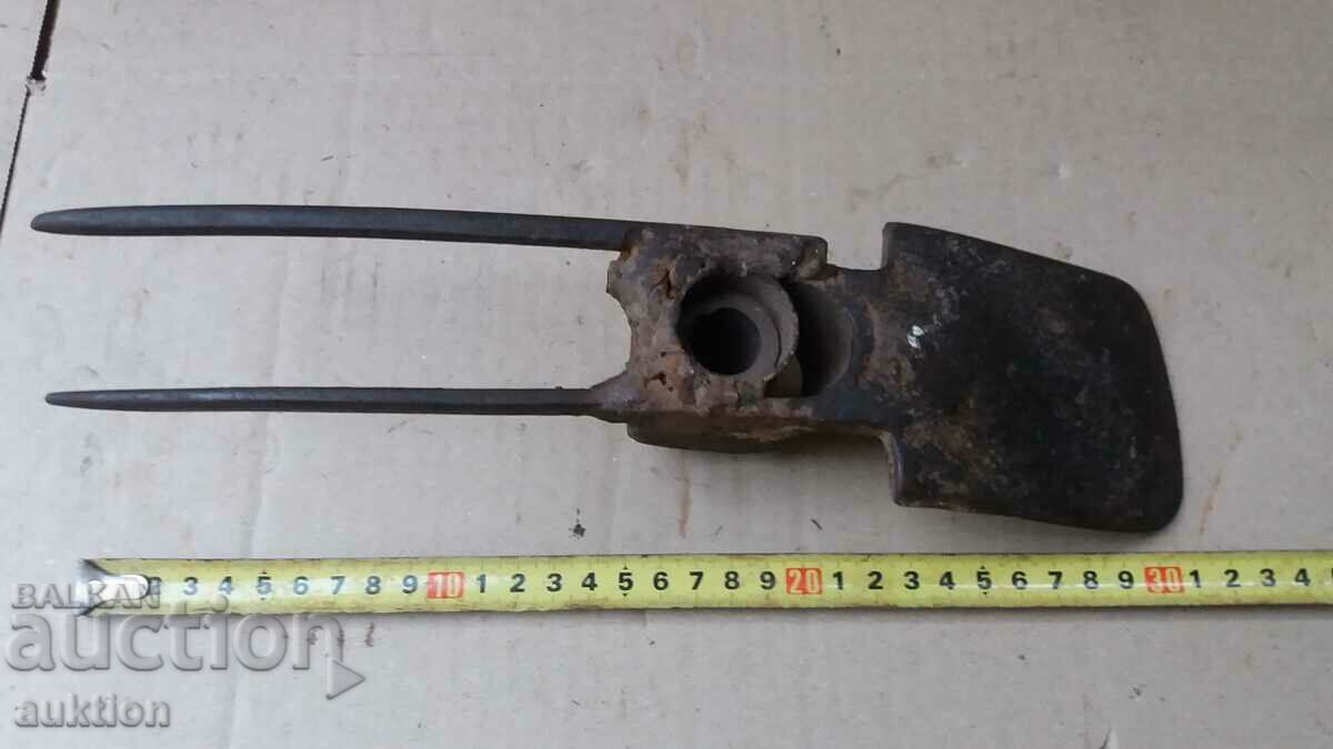 AN OLD HOE with price 3.99 BGN | € 2.04 AN OLD HOE with price 3.99 BGN | € 2.04