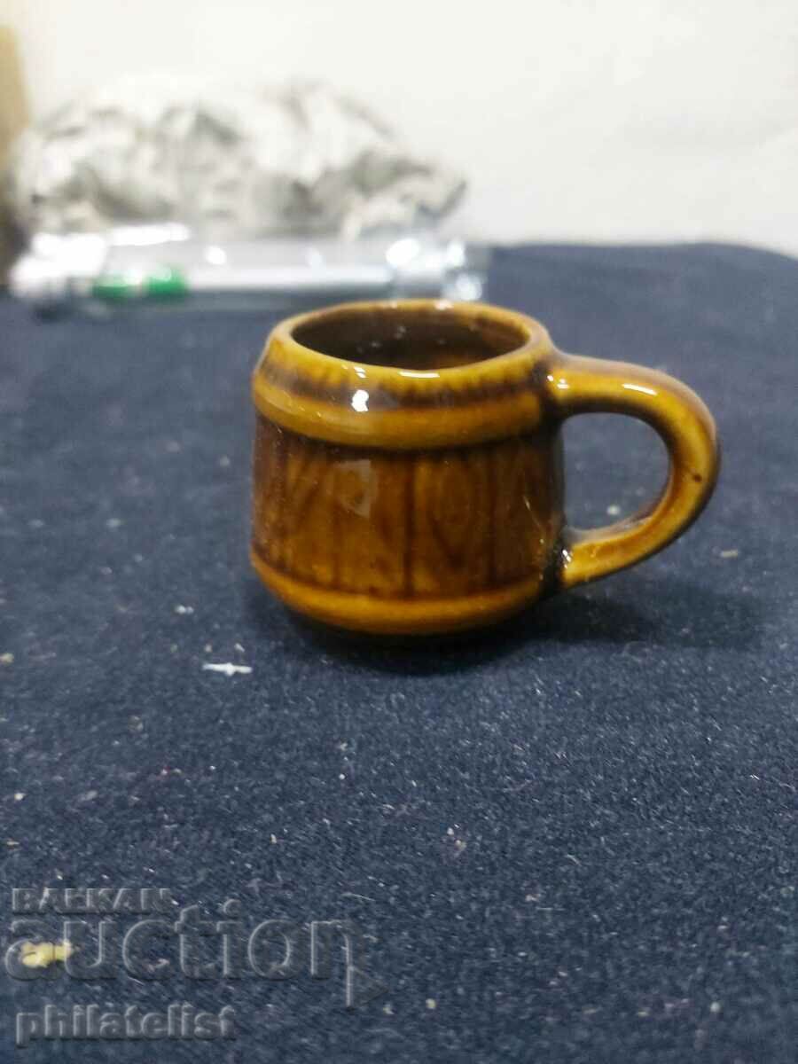 a small cup