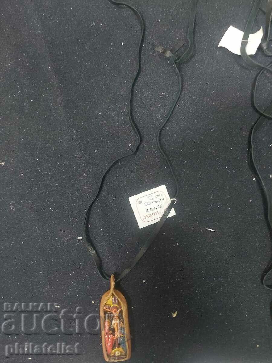 κολιέ με εικονίδια, 5 λέβα με τιμή 5.00 BGN | € 2.56 κολιέ με εικονίδια, 5 λέβα με τιμή 5.00 BGN | € 2.56