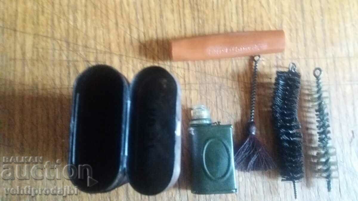 Auction  Set of arms, rifle, gun