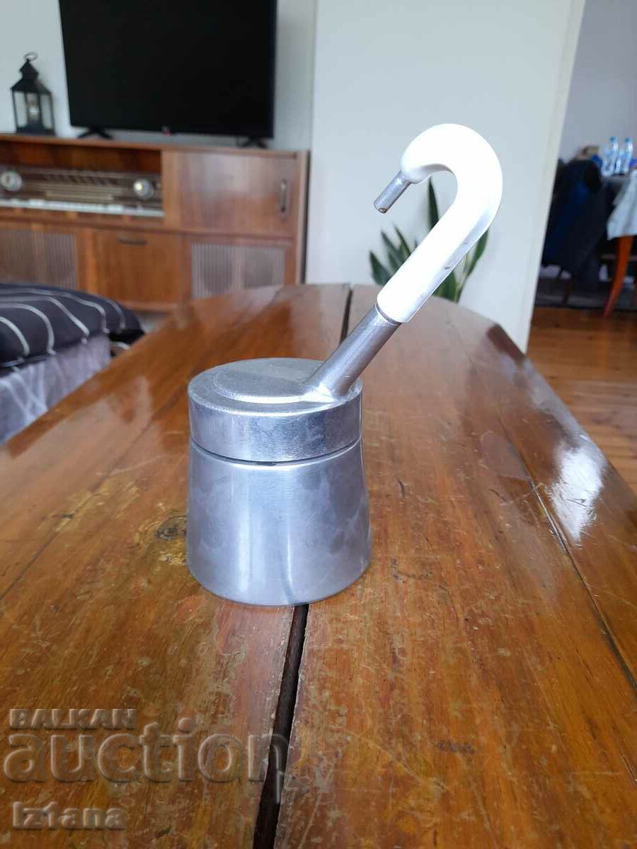 Auction  An old coffee maker