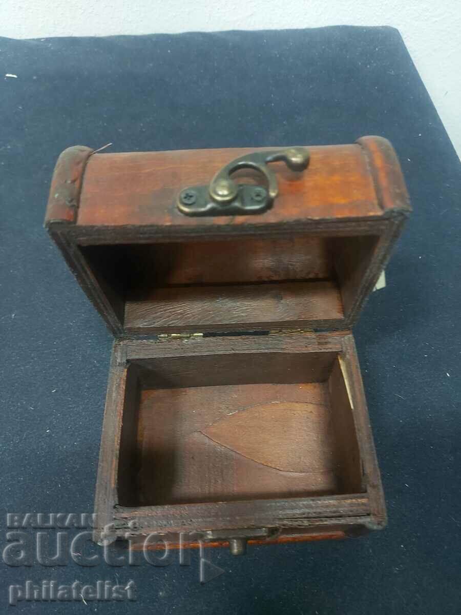 jewelry box #14 with price 8.00 BGN | € 4.09 jewelry box #14 with price 8.00 BGN | € 4.09