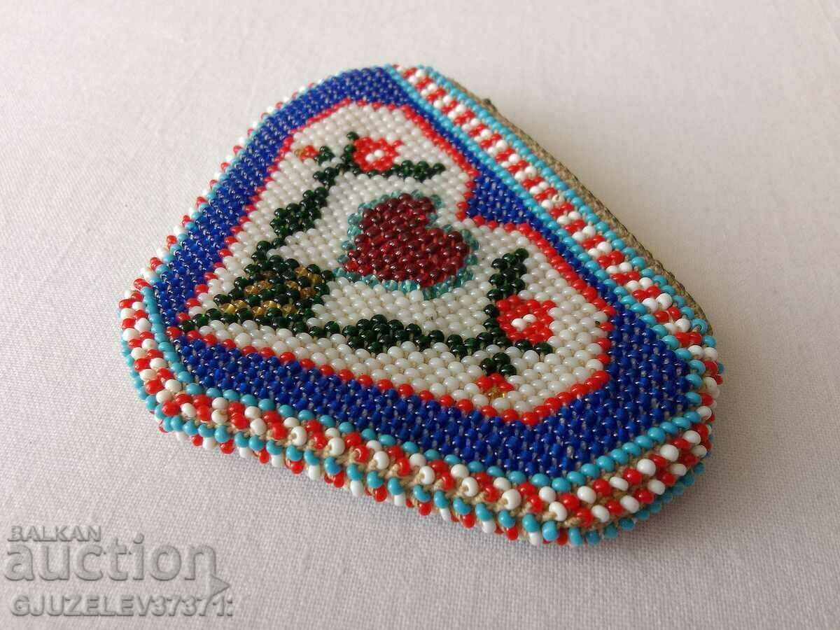 19th Century Glass Bead Coin Purse with price 199.00 BGN | € 101.75 19th Century Glass Bead Coin Purse with price 199.00 BGN | € 101.75