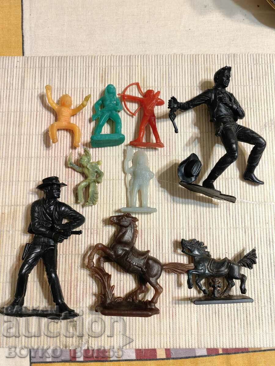 Old Figures from the 70s Western Wild West