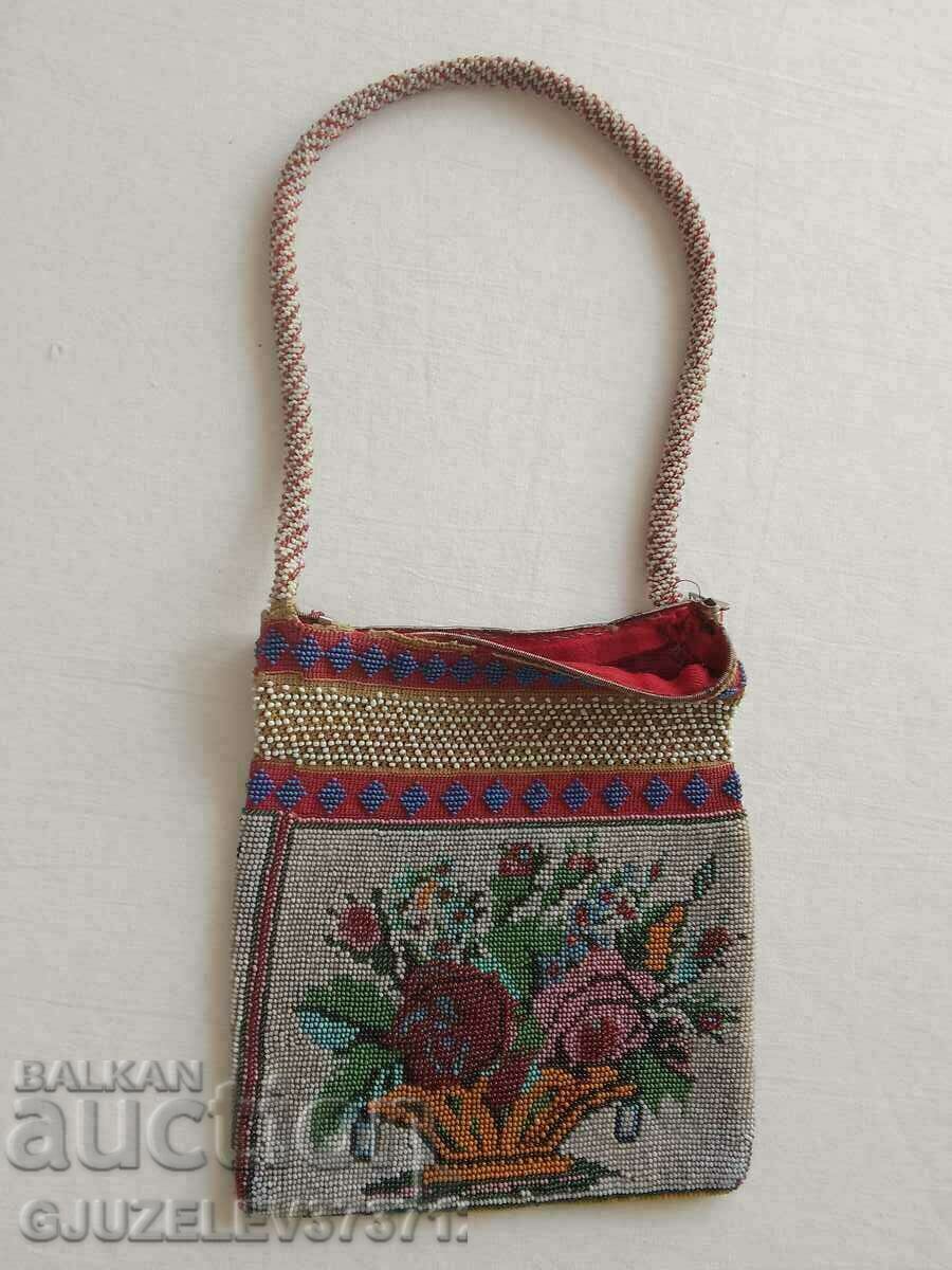 An old handbag made of beads, handmade, period 1900 with price 299.00 BGN | € 152.88 An old handbag made of beads, handmade, period 1900 with price 299.00 BGN | € 152.88