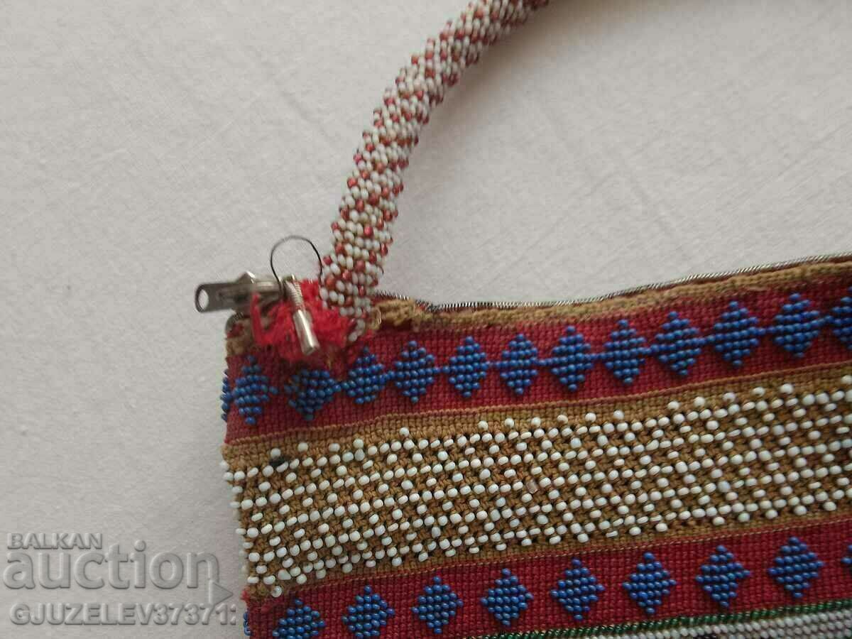 Auction An old handbag made of beads, handmade, period 1900 Auction An old handbag made of beads, handmade, period 1900