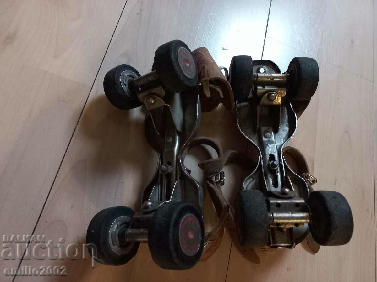 Delivery of Children's roller skates retro social Delivery of Children's roller skates retro social