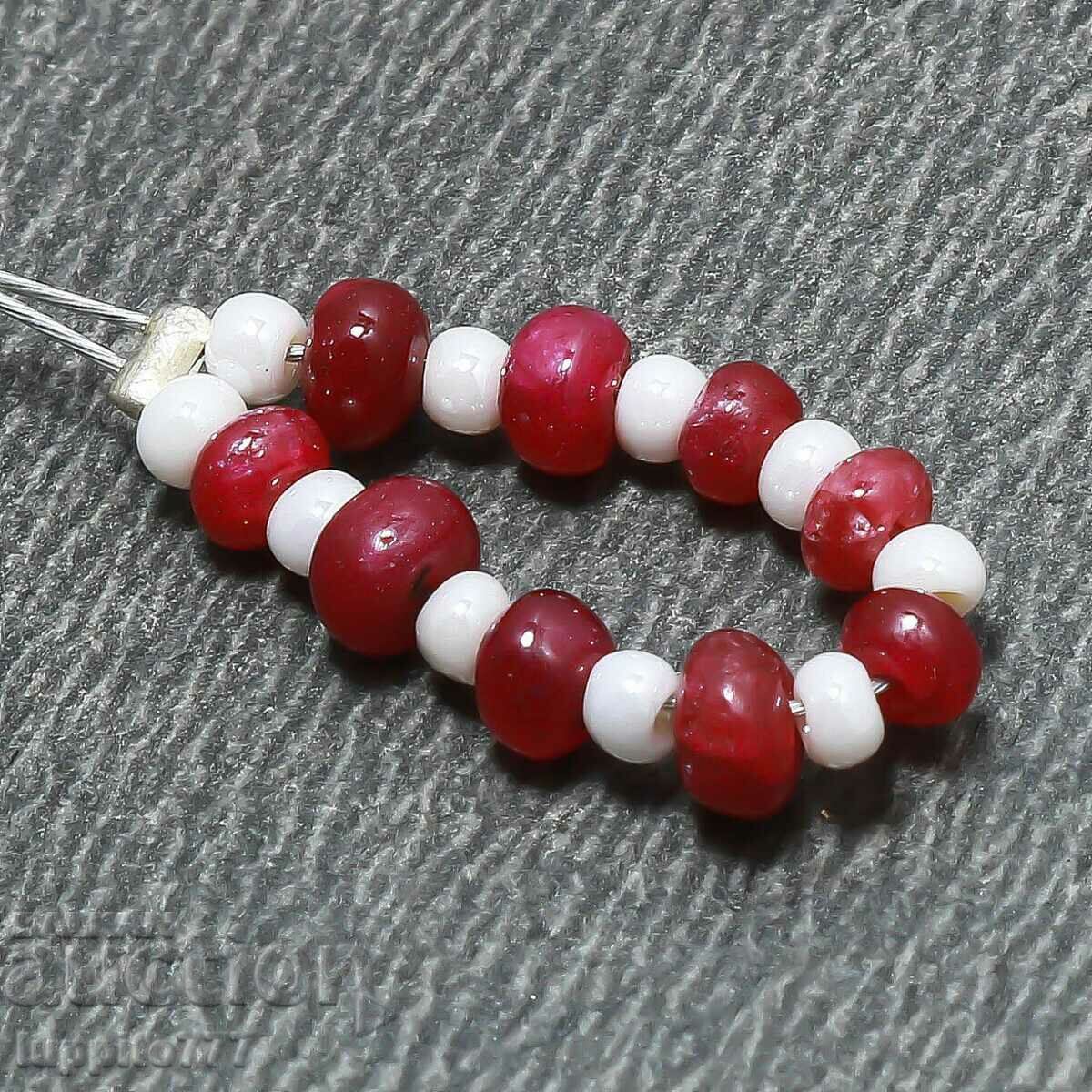 4.80 карата естествен рубин наниз с цена 39.99 лв. | € 20.45 4.80 карата естествен рубин наниз с цена 39.99 лв. | € 20.45