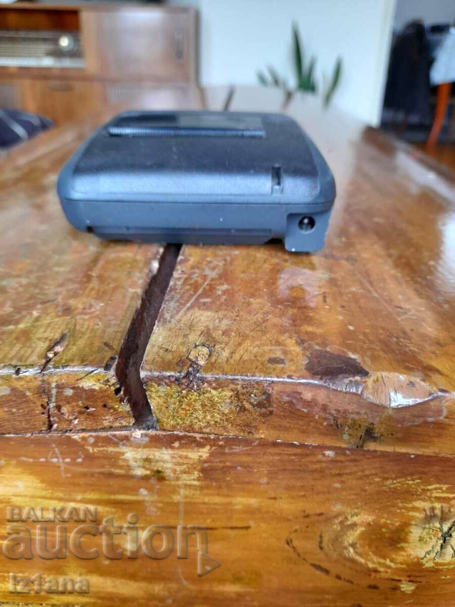 Livrarea Vechiul calculator Casio HR-8B