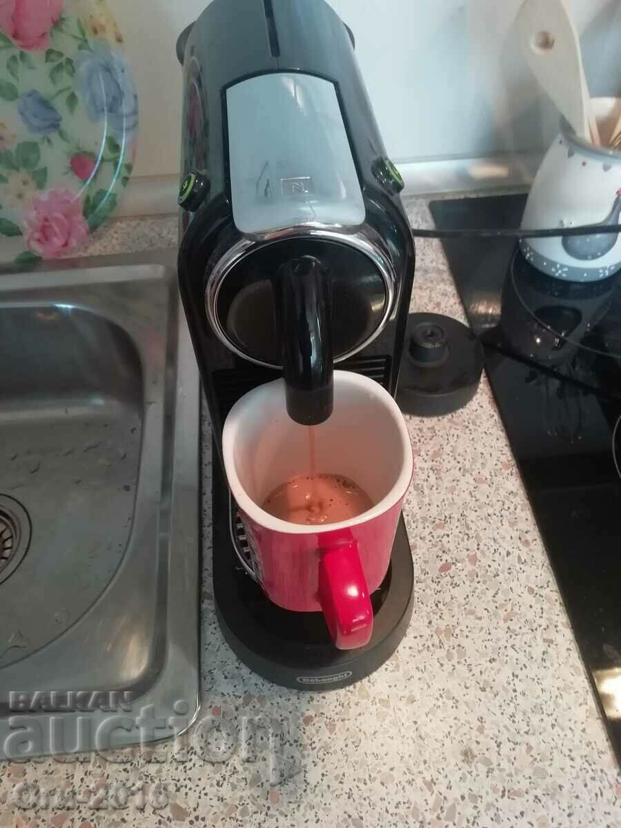 Coffee machine with capsules - Nespresso De'Longhi with price 100.00 BGN | € 51.13 Coffee machine with capsules - Nespresso De'Longhi with price 100.00 BGN | € 51.13