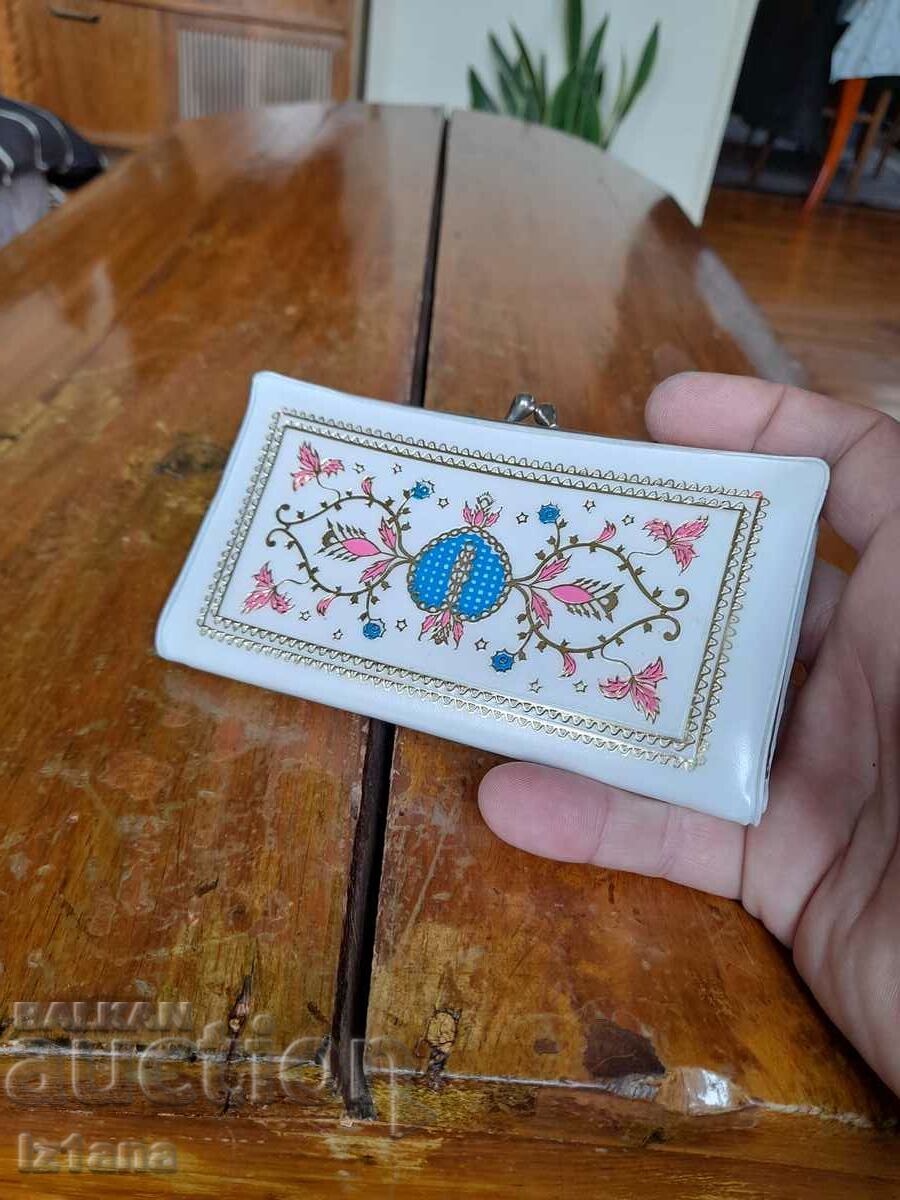 Licitație doamnelor vechi pungă