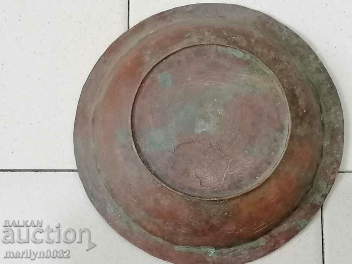 Delivery of Ancient sahane, pan, tass, copper vessel, baker Delivery of Ancient sahane, pan, tass, copper vessel, baker