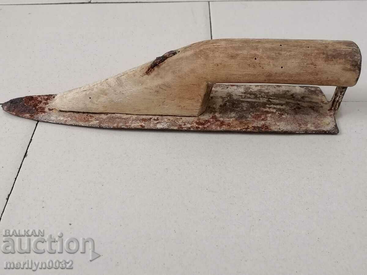 Old Renaissance trowel, carpenter's tool with price 43.00 BGN | € 21.99 Old Renaissance trowel, carpenter's tool with price 43.00 BGN | € 21.99