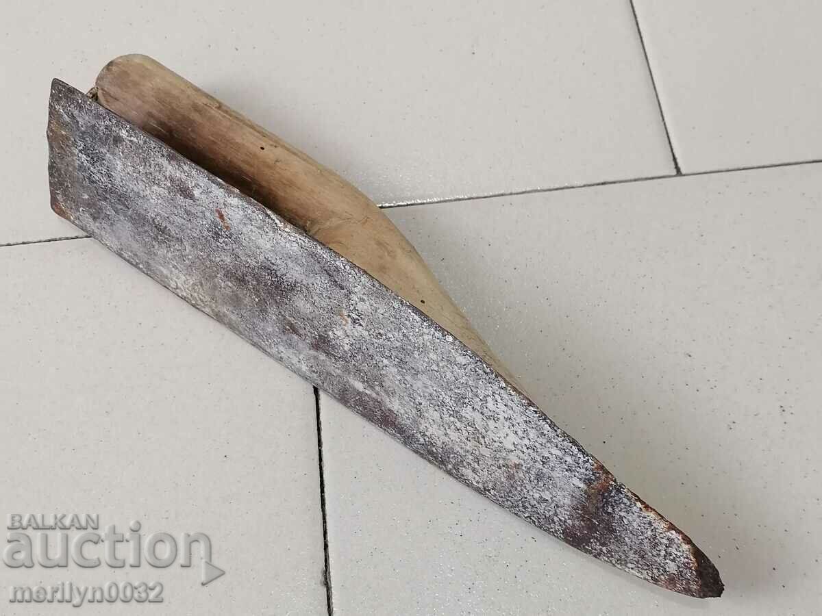 Delivery of Old Renaissance trowel, carpenter's tool Delivery of Old Renaissance trowel, carpenter's tool