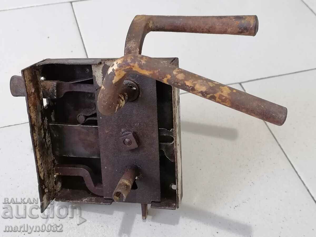 Auction Old 10th century lock with latch key WORKS Auction Old 10th century lock with latch key WORKS
