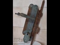 Încuietoare veche cu cheie și zăvor, începutul sec. XX, FUNCȚIONALĂ