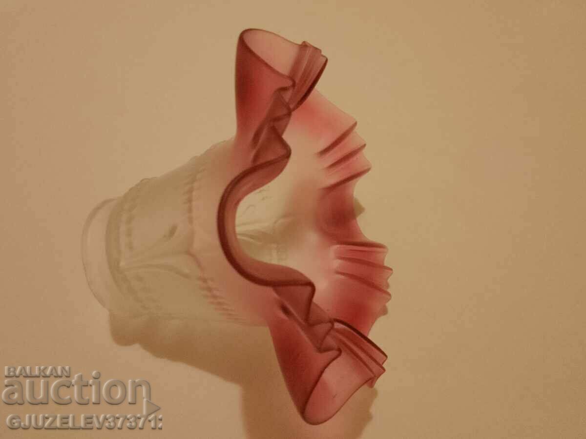 Auction Vintage glass lampshade in art nouveau style Auction Vintage glass lampshade in art nouveau style