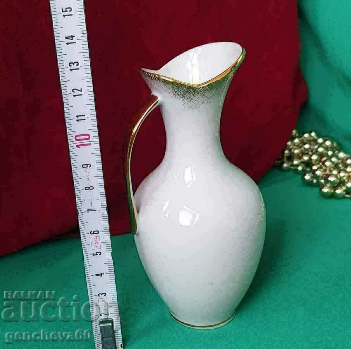 Δημοπρασία Όμορφο βάζο με ζωγραφισμένα λουλούδια/σήμανση Δημοπρασία Όμορφο βάζο με ζωγραφισμένα λουλούδια/σήμανση