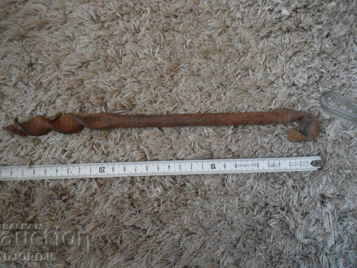 Auction Old drill, chipping Auction Old drill, chipping