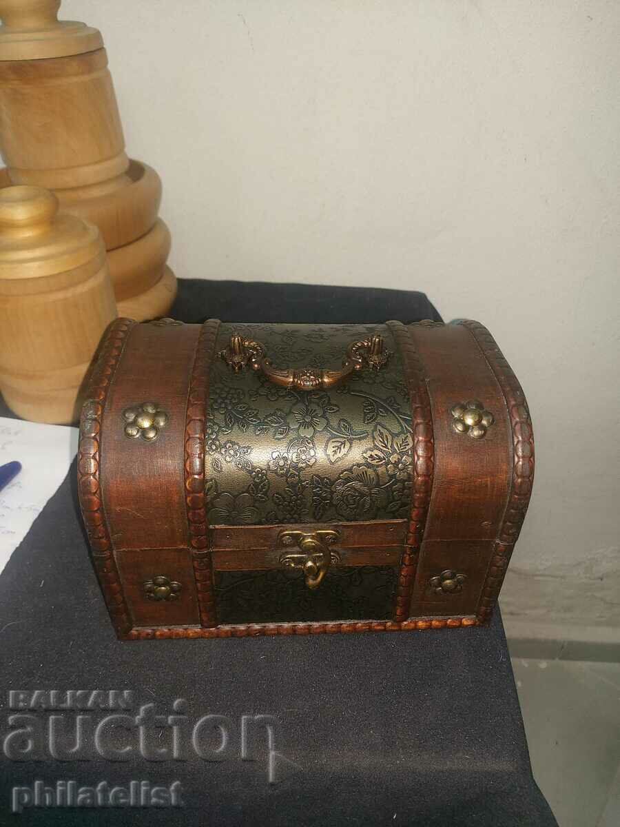 wooden chest ! with price 20.00 BGN | € 10.23 wooden chest ! with price 20.00 BGN | € 10.23