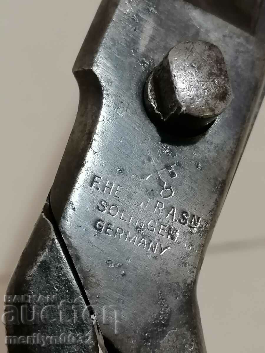 Auction Tailoring German late 19th century scissors Solingen scissors Auction Tailoring German late 19th century scissors Solingen scissors