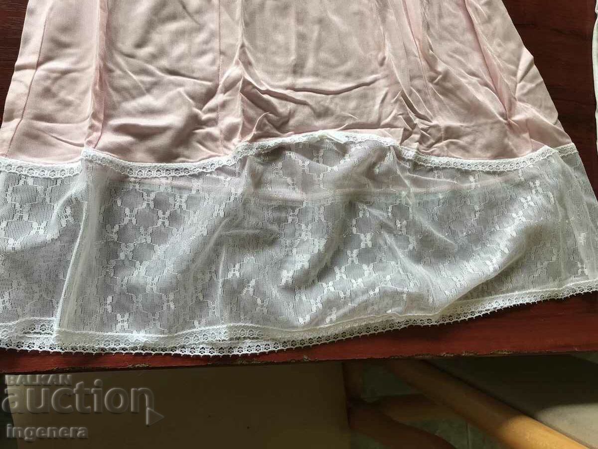 Доставка на КОМБИНИЗОН КОМБИНЕЗОН-ОТ СОЦА-НОВ С ЕТИКЕТ ЕРОТИЧНО БЕЛЬО