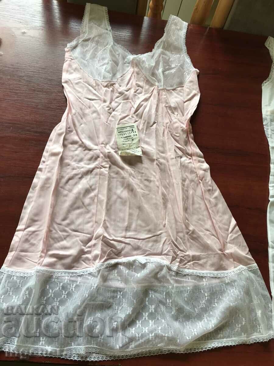 КОМБИНИЗОН КОМБИНЕЗОН-ОТ СОЦА-НОВ С ЕТИКЕТ ЕРОТИЧНО БЕЛЬО