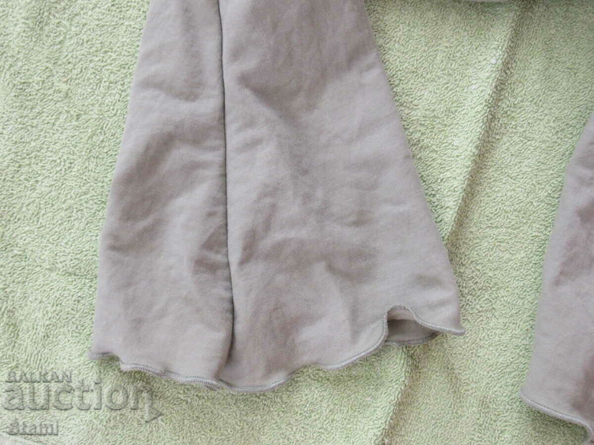 Παράδοση Κοντό τοπ με ισπανική λαιμόκοψη, μακριά μανίκια και τιράντες ZARA Παράδοση Κοντό τοπ με ισπανική λαιμόκοψη, μακριά μανίκια και τιράντες ZARA