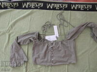 Top scurt cu decolteu spaniol, maneci lungi si bretele ZARA