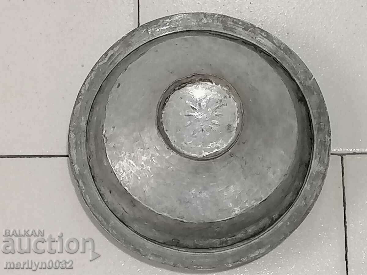 Δημοπρασία Χάλκινο αναγεννησιακό πιατάκι με καπάκι Δημοπρασία Χάλκινο αναγεννησιακό πιατάκι με καπάκι