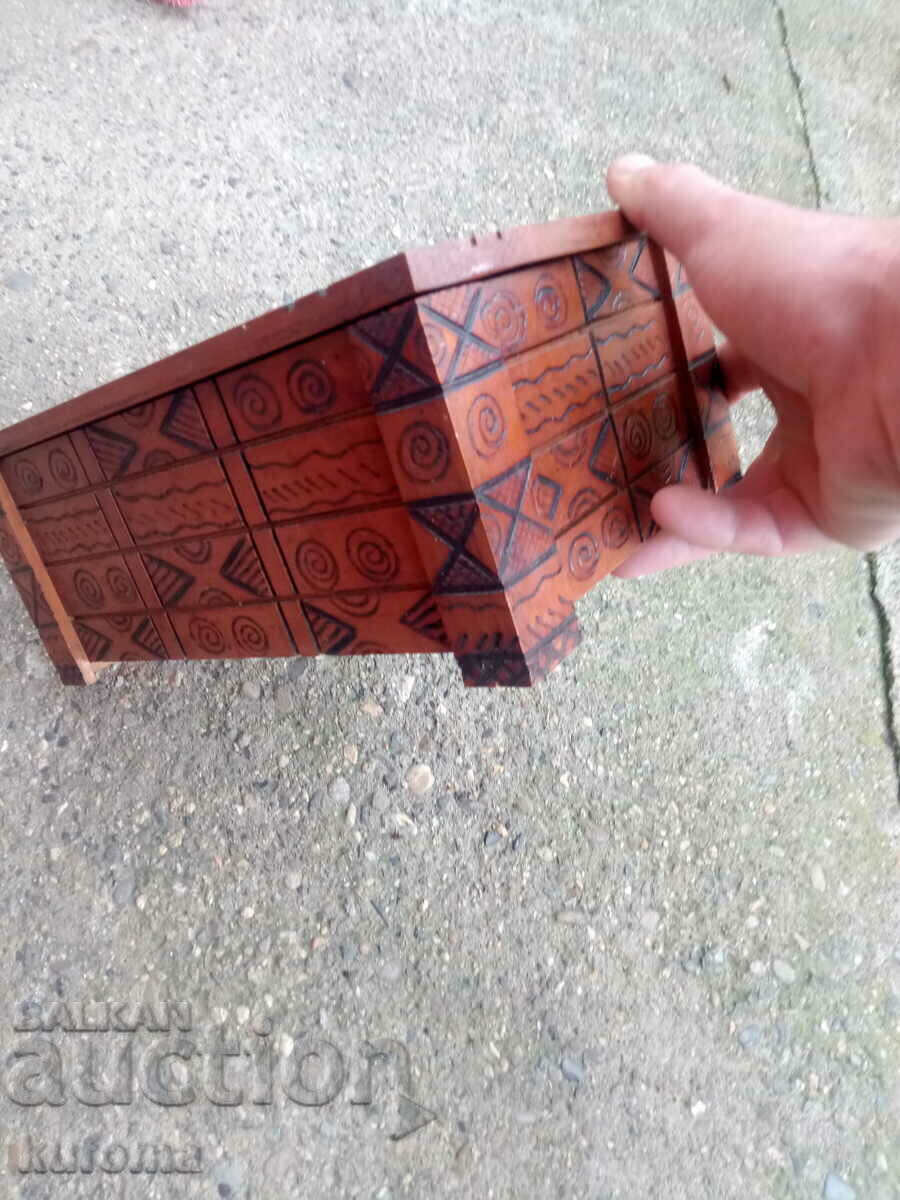 Αντίκες ξύλινο κουτί κοσμήματα με τιμή 29.99 BGN | € 15.33