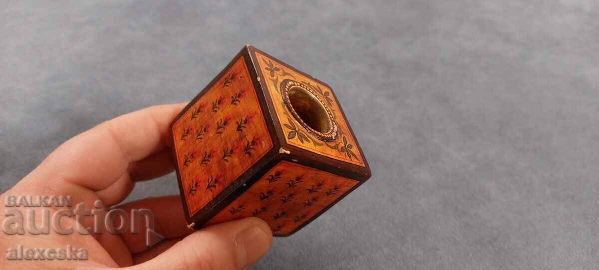 Small wooden candle holder with price 12.00 BGN | € 6.14 Small wooden candle holder with price 12.00 BGN | € 6.14