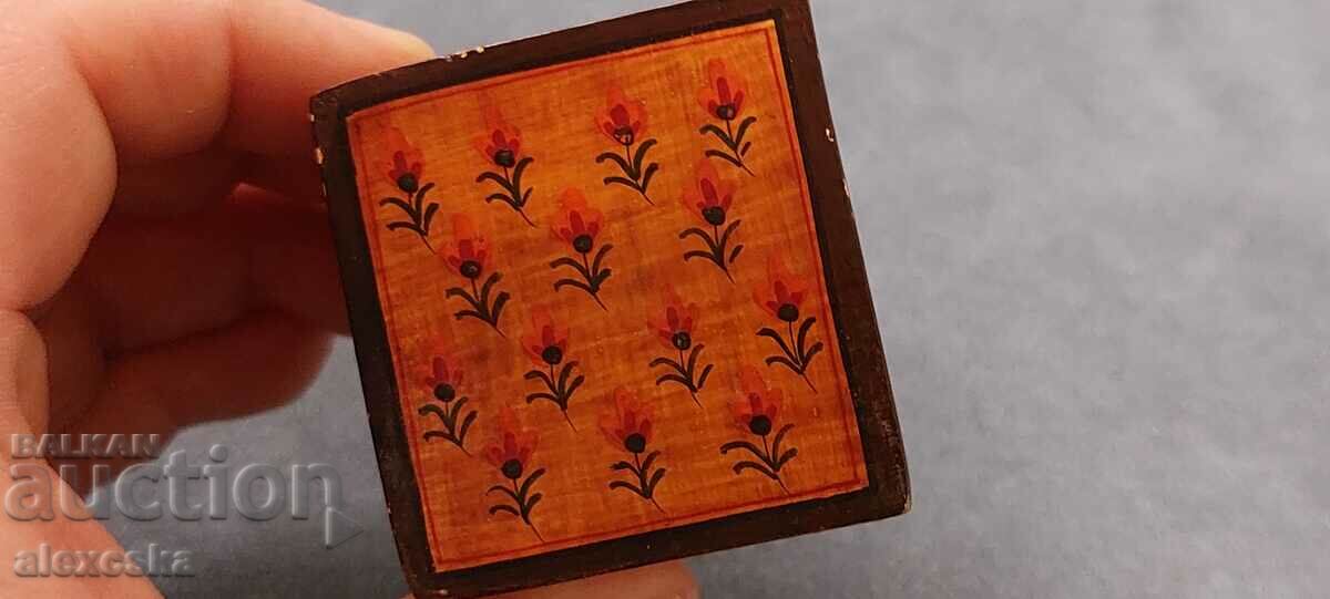 Delivery of Small wooden candle holder Delivery of Small wooden candle holder