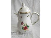 Porcelain teapot with gilding - Bavaria