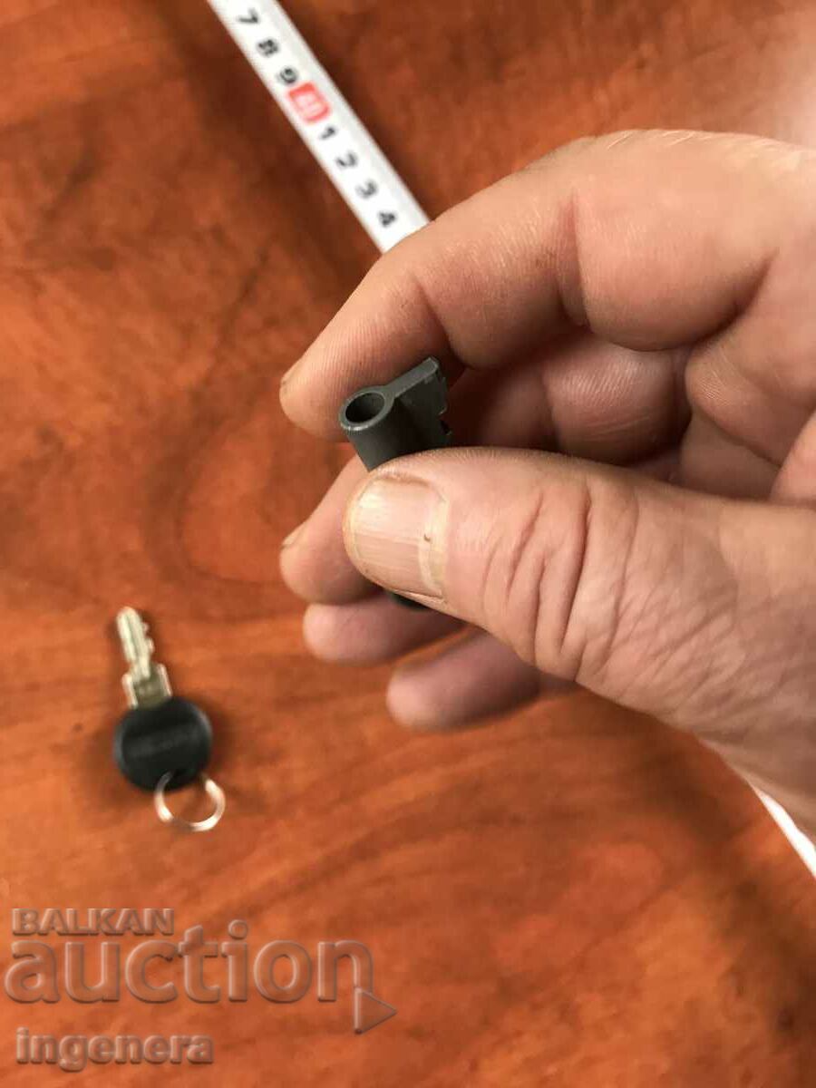 KEY COLLECTION KEYS - 5 KEY COLLECTION KEYS - 5