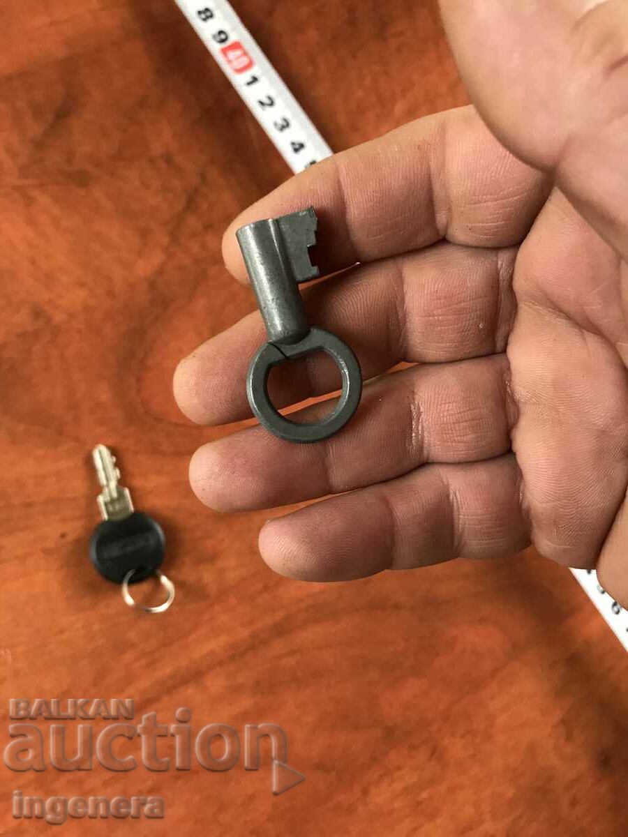 KEY COLLECTION KEYS - 6 KEY COLLECTION KEYS - 6