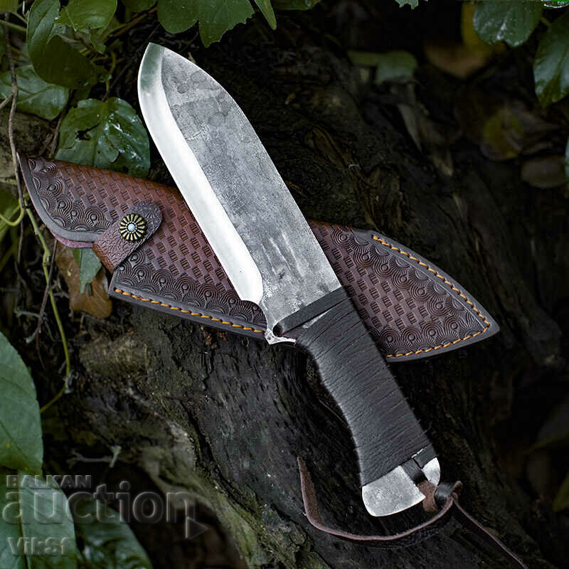 Massive hunting knife/survival type/ 100x220 mm with price 75.50 BGN | € 38.60
