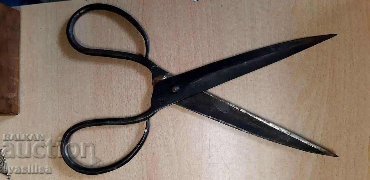 Auction LARGE WITH MARKING 31 cm. FORGED RENAISSANCE SCISSORS Auction LARGE WITH MARKING 31 cm. FORGED RENAISSANCE SCISSORS