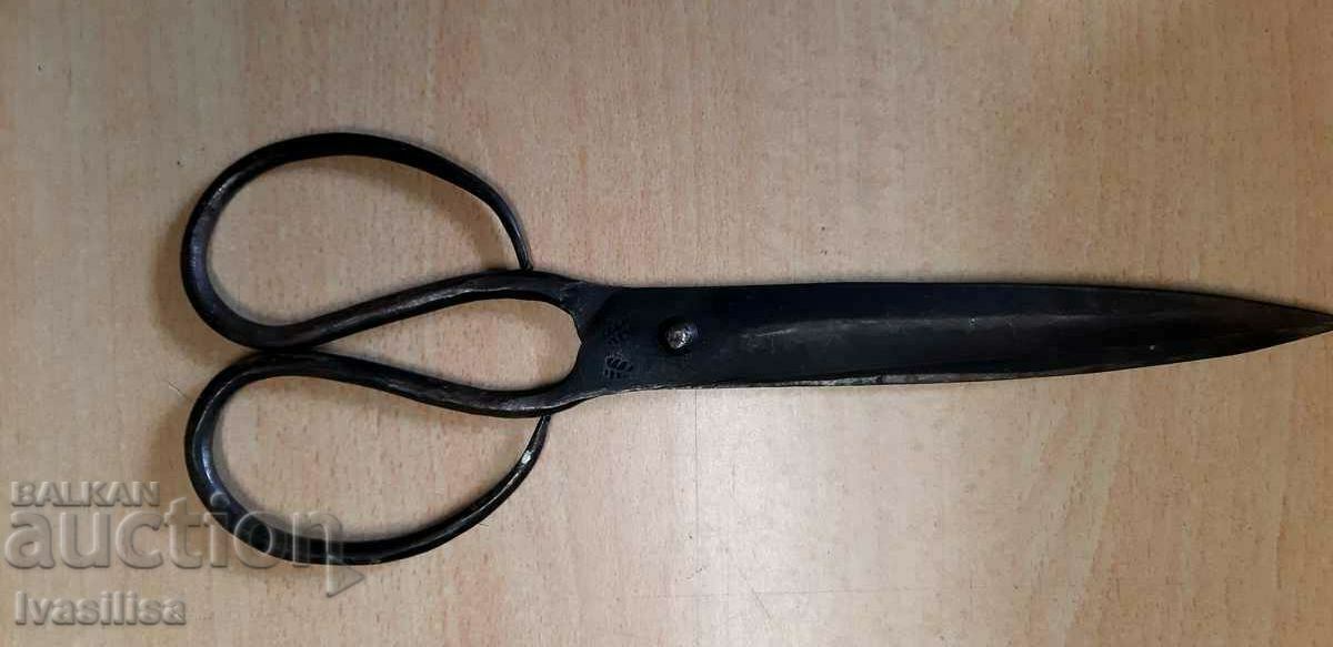 LARGE WITH MARKING 31 cm. FORGED RENAISSANCE SCISSORS