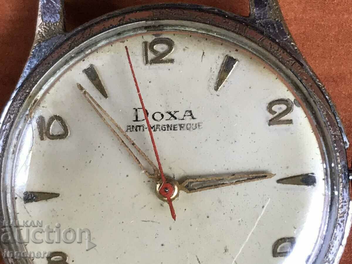 Delivery of MEN'S "DOXA" HAND WATCH WORKING Delivery of MEN'S "DOXA" HAND WATCH WORKING