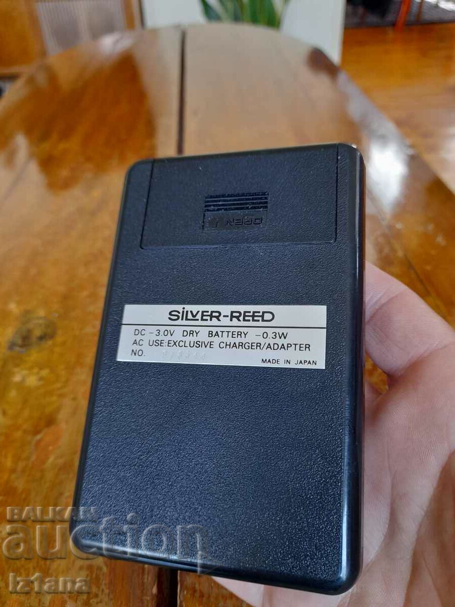 Auction Old Silver Reed 8R calculator Auction Old Silver Reed 8R calculator